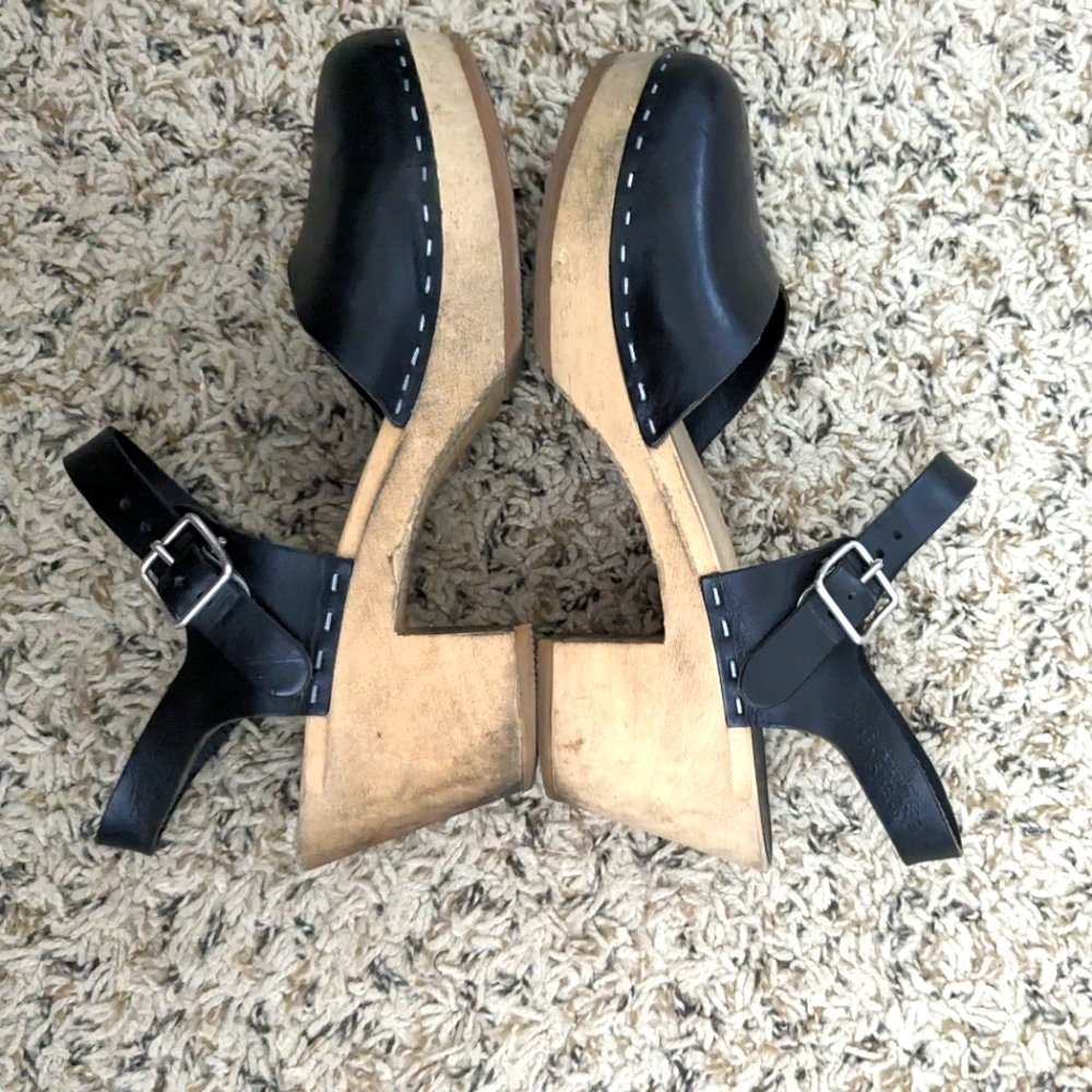 Swedish Hasbeen mid heel Mary Jane clogs size 39/8.5